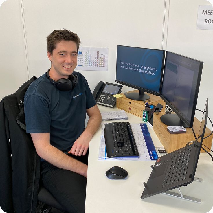 Преподаватель 3